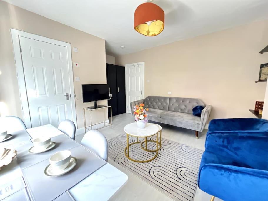 Central Winchester Serviced Apartments Exterior photo